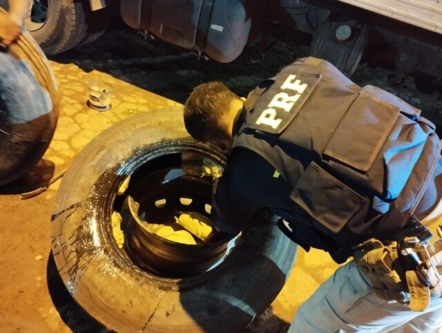 Uma das principais ações na operação foi apreensão de mais de 300kg de drogas na BR-010, em Itinga do Maranhão Uma das principais ações na operação foi apreensão de mais de 300kg de drogas na BR-010, em Itinga do Maranhão