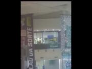Adolescente é apreendido por participação em tentativa de assalto em loja do Imperial Shopping Momento em que a polícia ocupou o shopping em busca dos assaltantes
