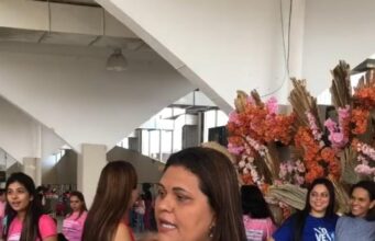 Caravana “Maranhão todos por elas” reúne representantes de 22 cidades em Imperatriz Na imagem, a Diretora da Casa da Mulher Maranhense em Imperatriz, Gabriela Bonfim, em entrevista à TV Nativa