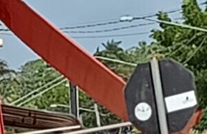 Criança é baleada após ser usada como “escudo” pelo pai e ainda é retirada do hospital pela mãe Local do bairro Sebastião Régis onde o crime aconteceu