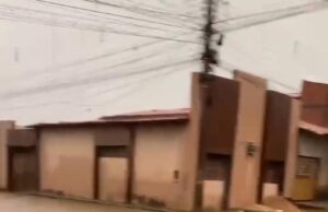 Dia de caos em Imperatriz por causa da falta de infraestrutura que piora com os alagamentos