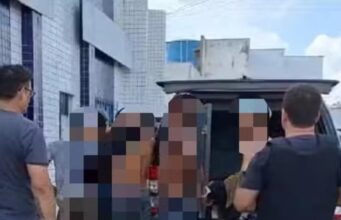 Bandidos são presos por sequestro e tortura da vítima com transmissão pelas redes sociais Imagem divulgada pela polícia e que mostra o momento da prisão