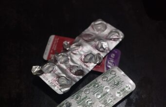 Automedicação pode piorar casos de dengue, alerta especialista