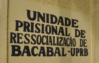 Mulher é presa tentando entrar em penitenciária com droga escondida nas partes íntimas