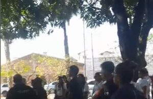 Servidores da educação começam mais uma semana cobrando pagamento de salários